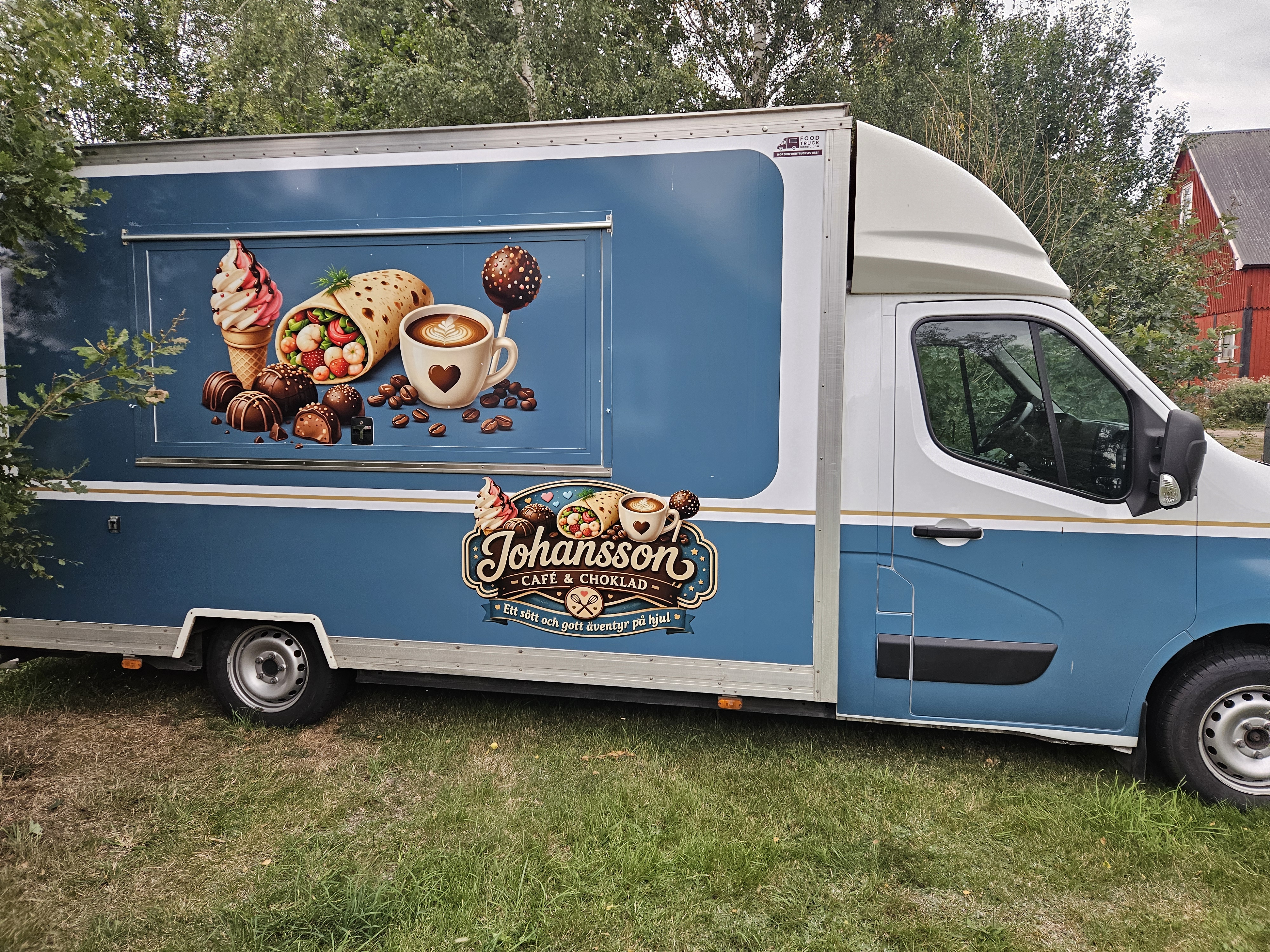 Johanssons Café & Choklads foodtruck från sidan